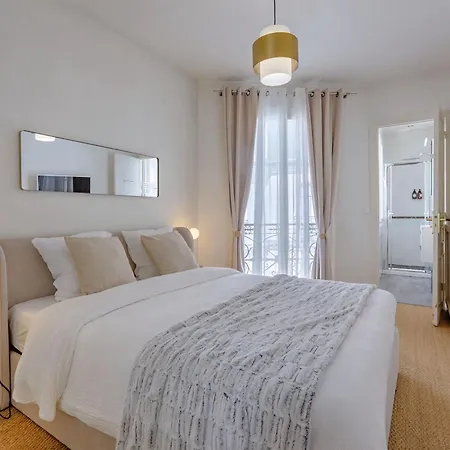Chic Flat 10 Mins From Arc De Triomphe * Paris