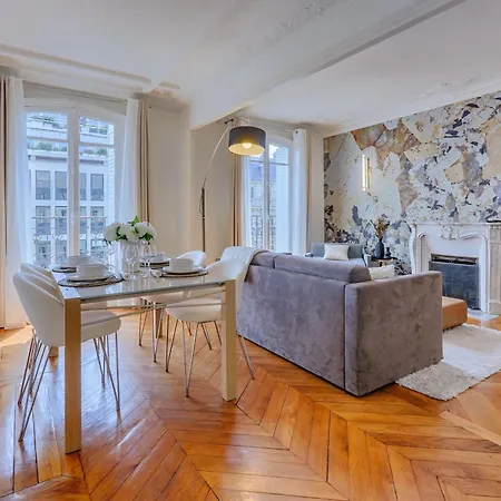 Chic Flat 10 Mins From Arc De Triomphe * Paris