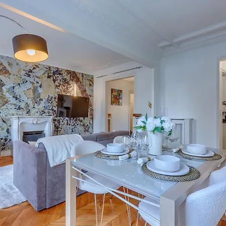 Chic Flat 10 Mins From Arc De Triomphe * パリ