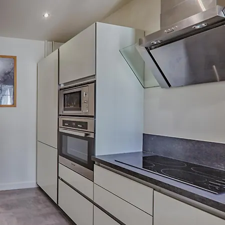 Апартаменты Chic Flat 10 Mins From Arc De Triomphe Париж
